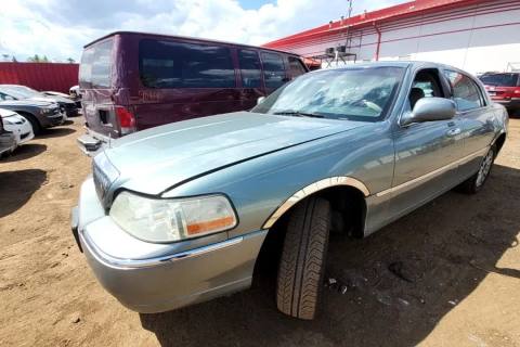 Photo of 2006 Lincoln Town Car