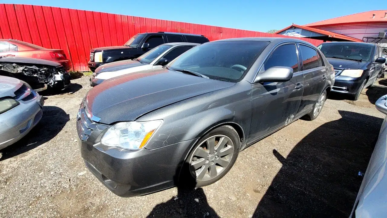Photo of 2006 Toyota Avalon