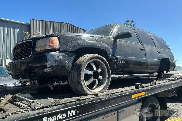 Photo of 1999 GMC Yukon