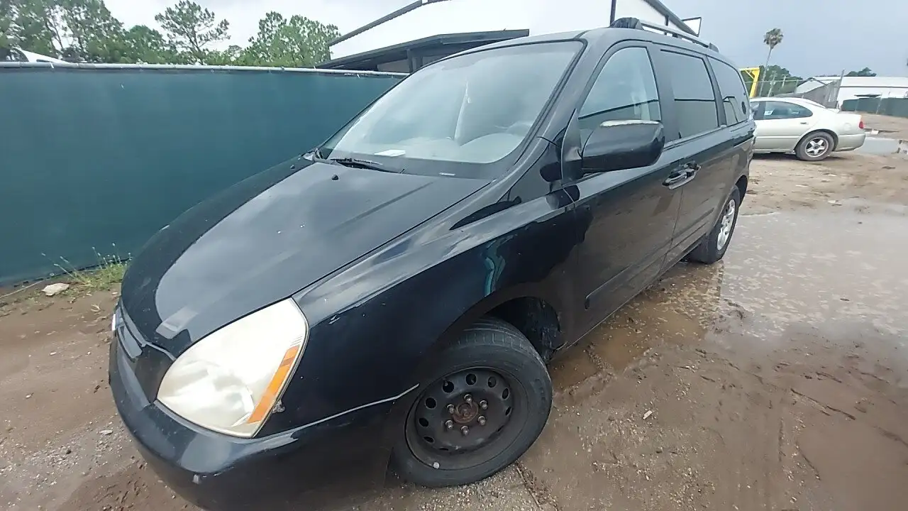 Photo of 2008 Kia Sedona