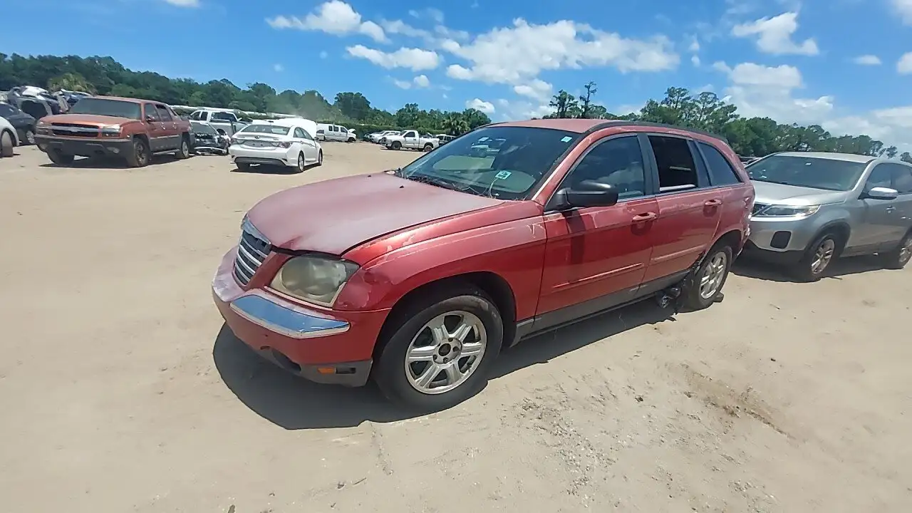 Photo of 2005 Chrysler Pacifica