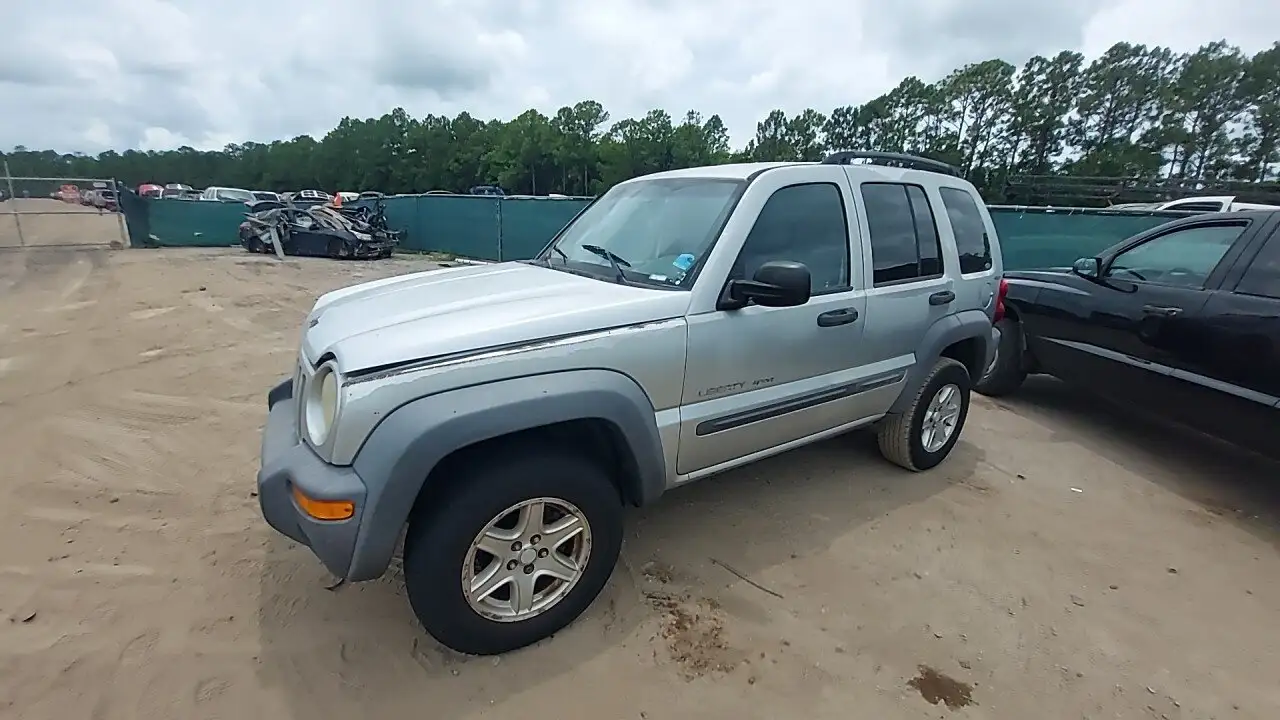 Photo of 2002 Jeep Liberty