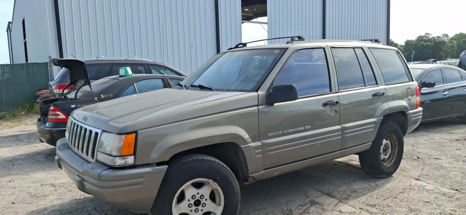 Photo of 1998 Jeep Grand Cherokee