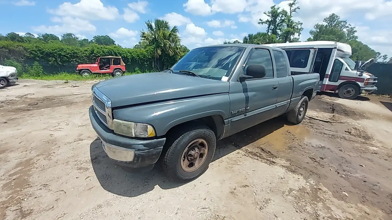 Photo of 2001 Dodge Ram 1500