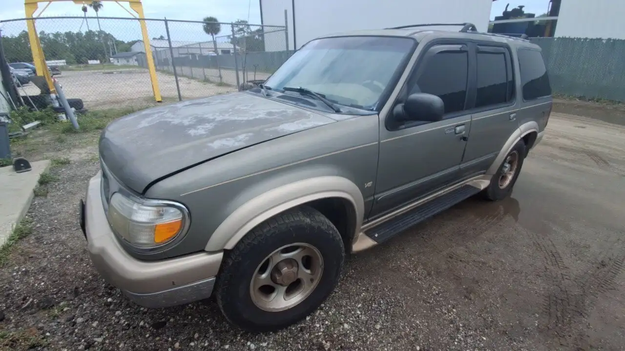 Photo of 2001 Ford Explorer
