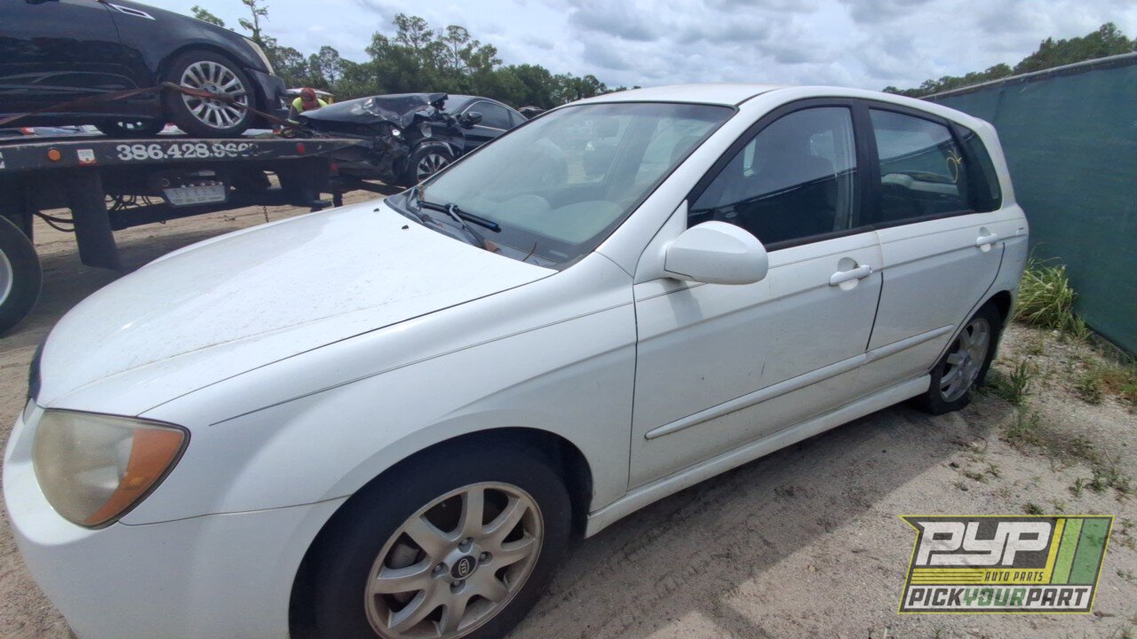 Photo of 2005 Kia Spectra5
