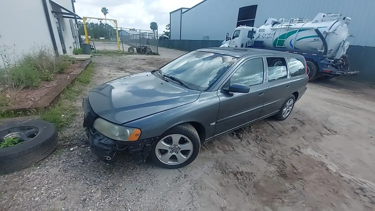 Photo of 2006 Volvo V70