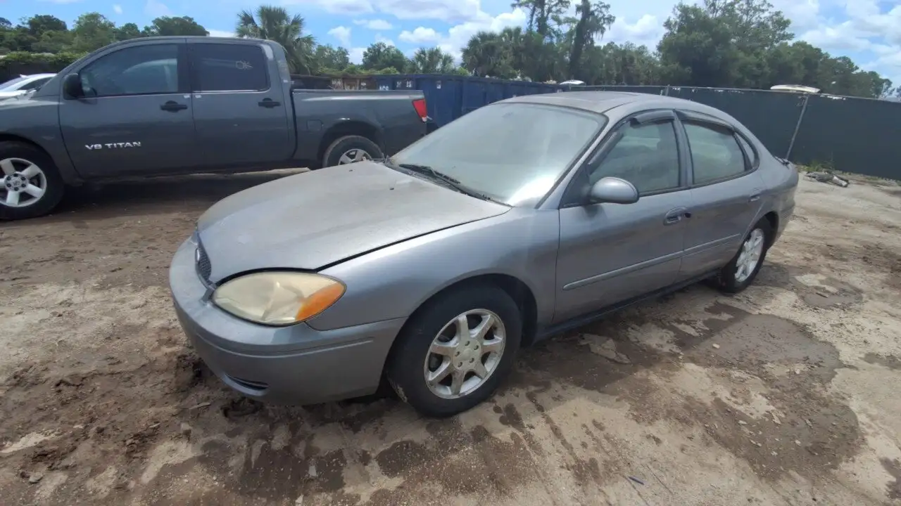 Photo of 2006 Ford Taurus