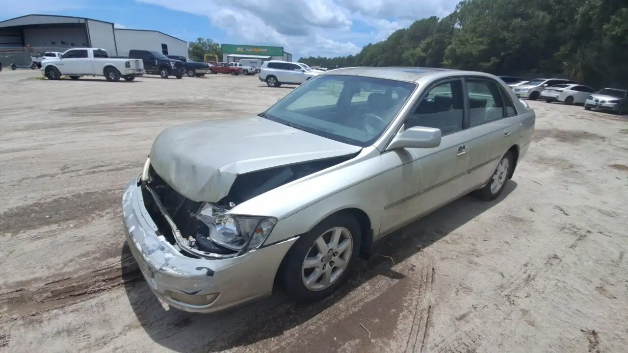 Photo of 2001 Toyota Avalon