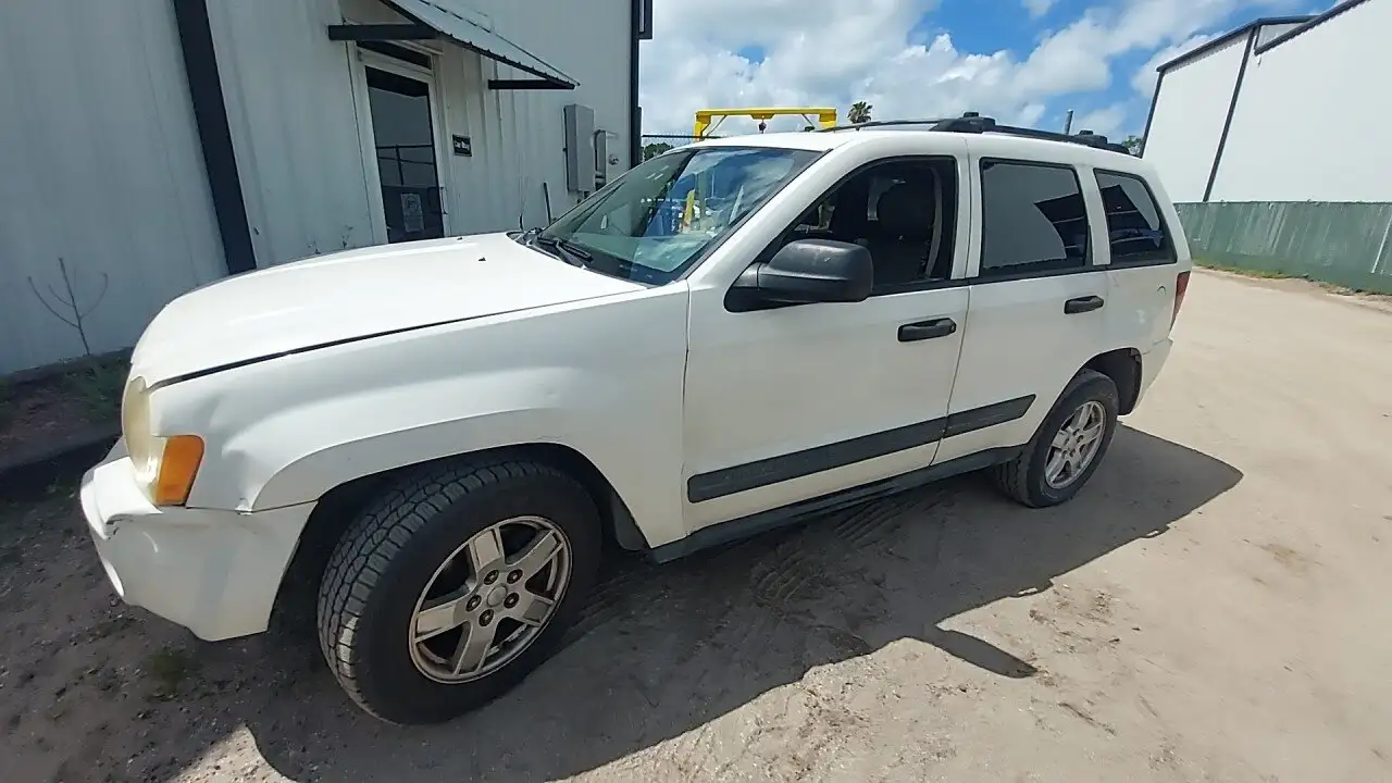 Photo of 2005 Jeep Grand Cherokee