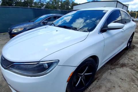 Photo of 2015 Chrysler 200