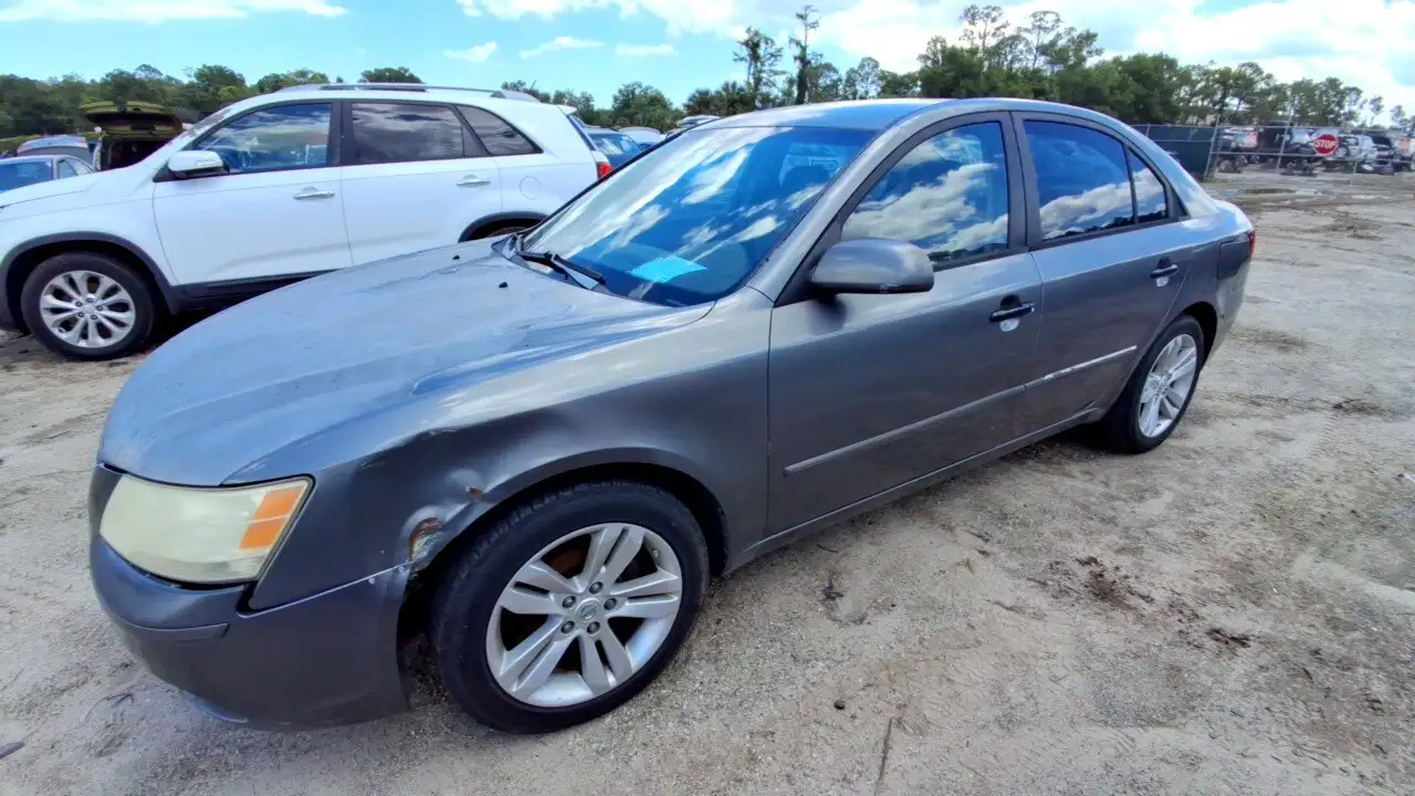 Photo of 2010 Hyundai Sonata