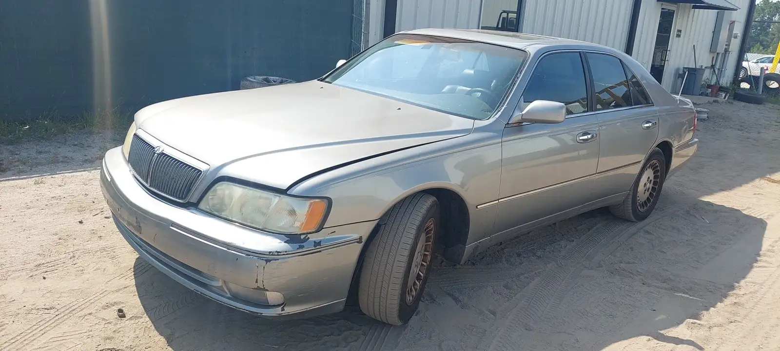 Photo of 1999 Infiniti Q45