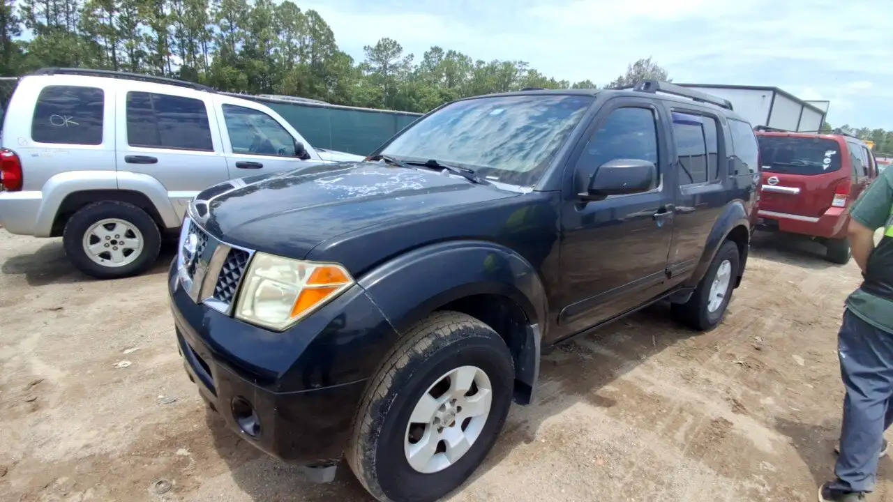 Photo of 2005 Nissan Pathfinder