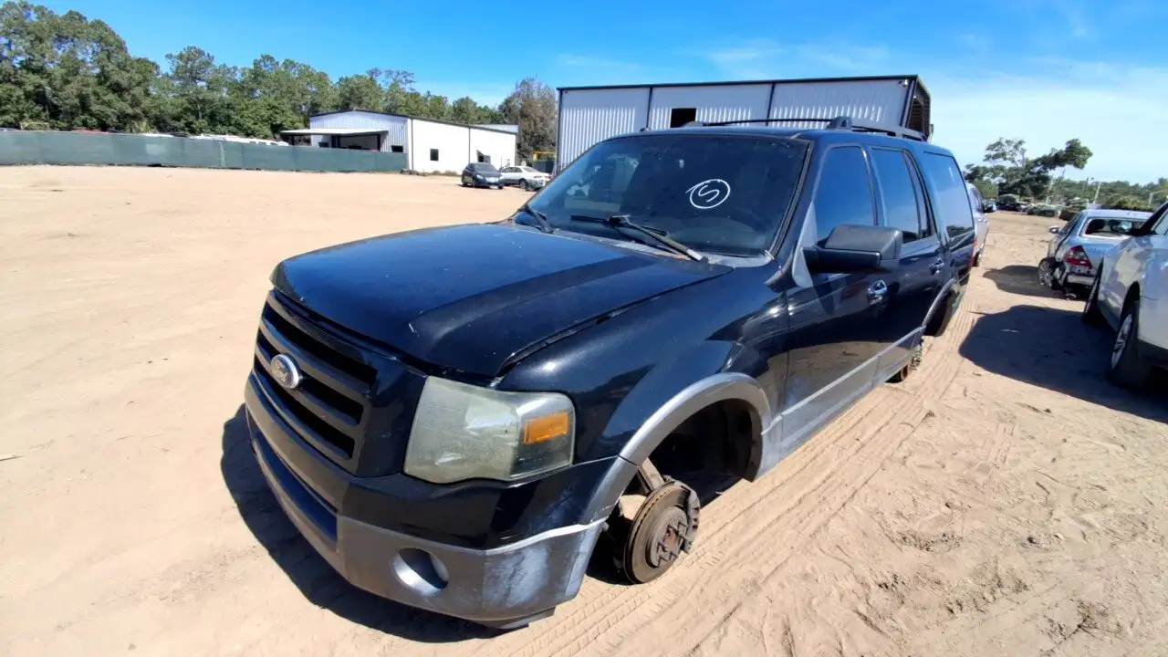 Photo of 2011 Ford Expedition