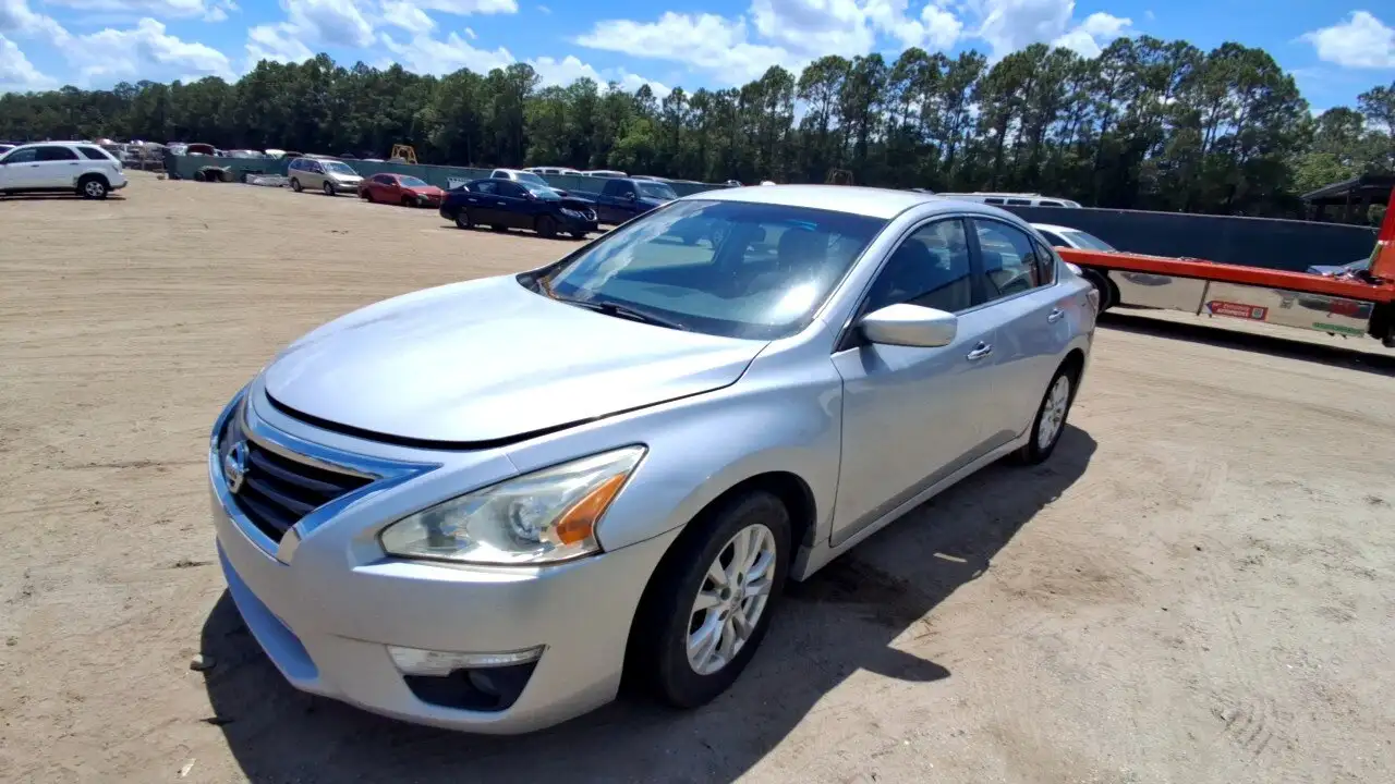 Photo of 2014 Nissan Altima