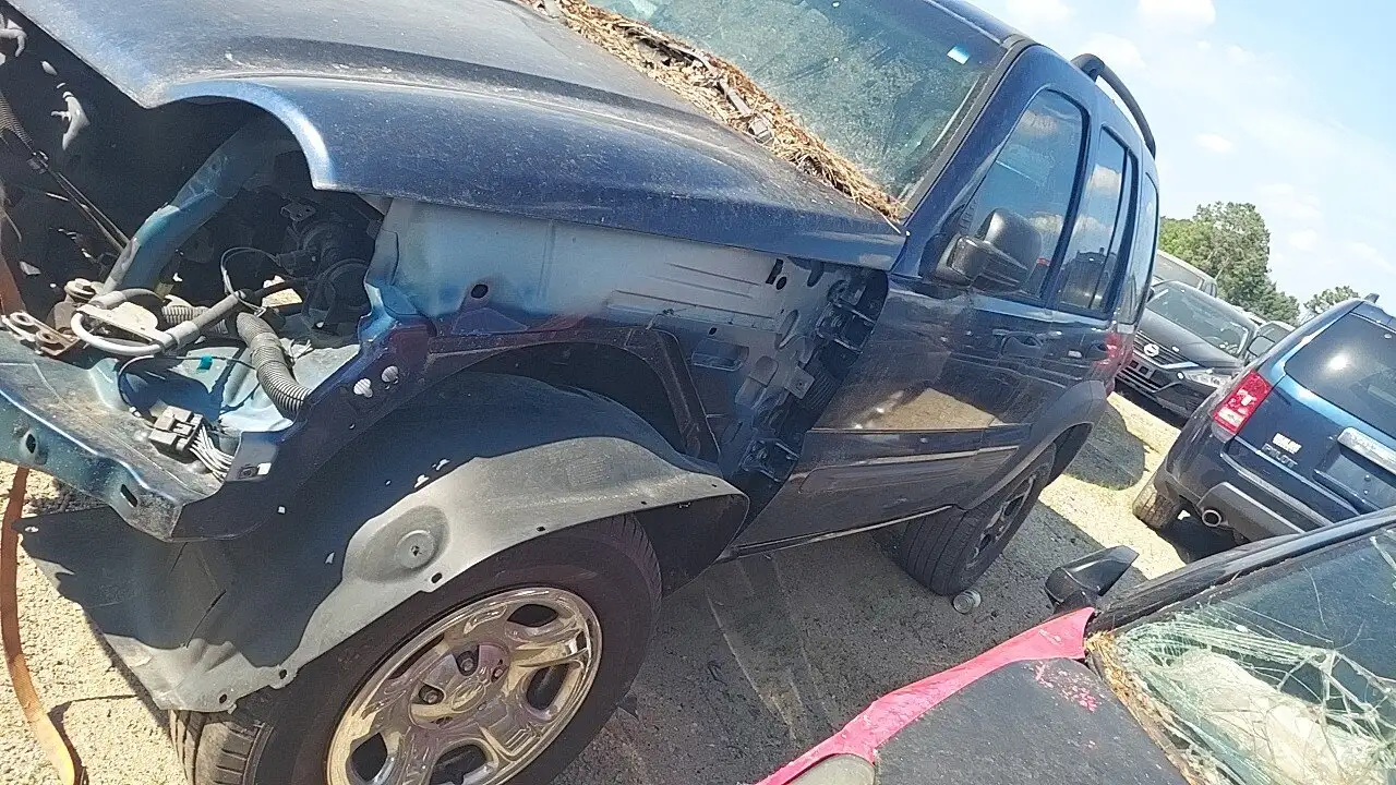 Photo of 2004 Jeep Liberty