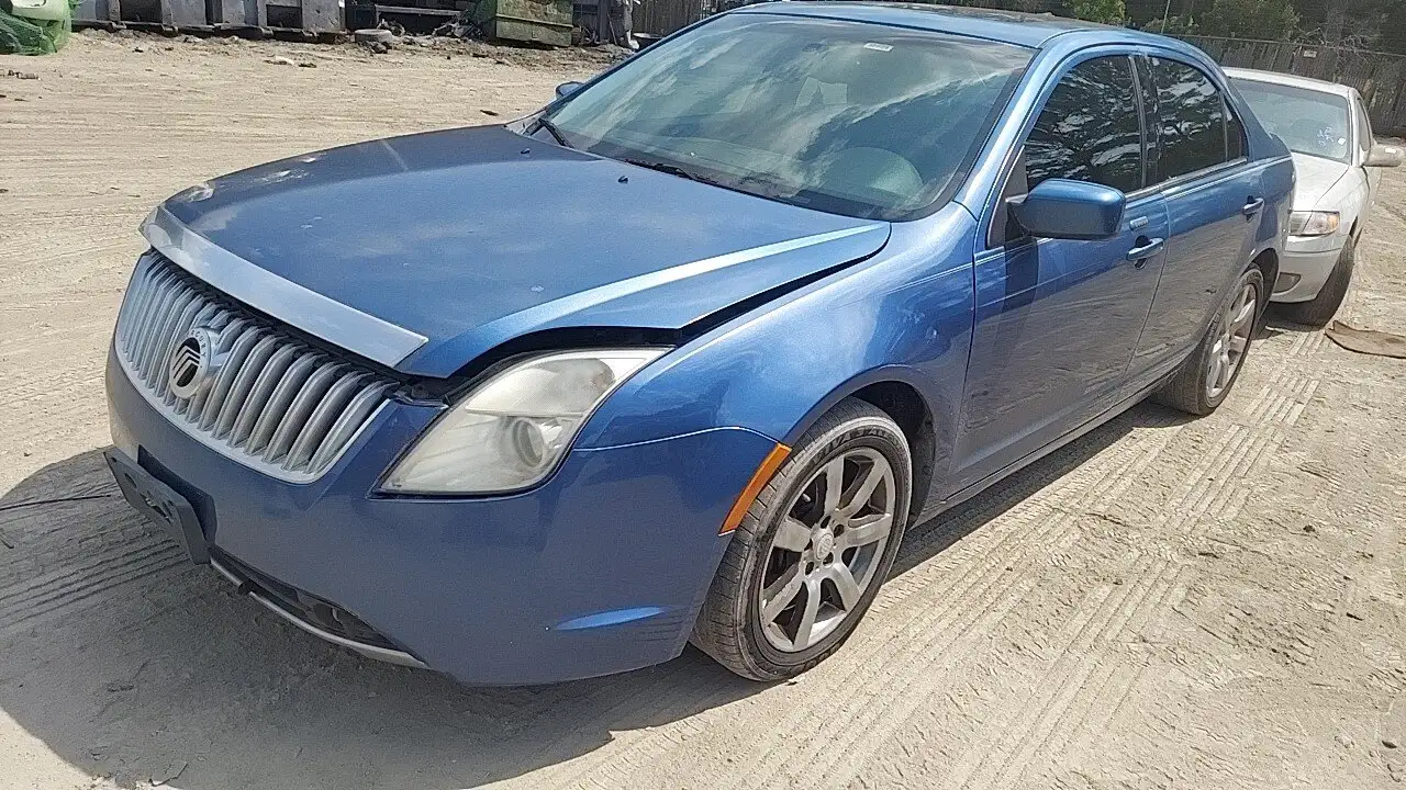Photo of 2010 Mercury Milan