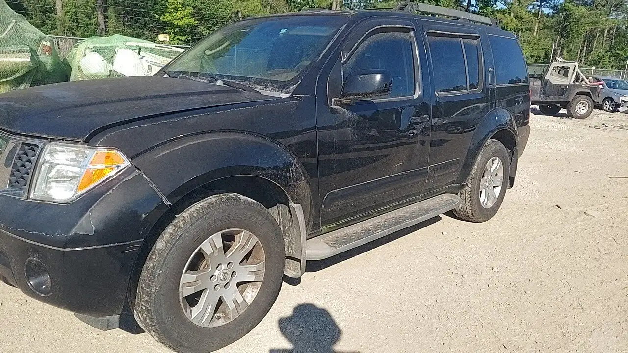 Photo of 2005 Nissan Pathfinder
