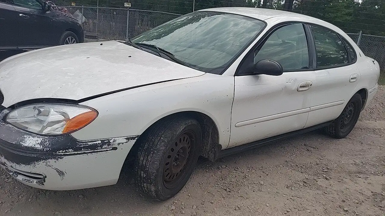 Photo of 2006 Ford Taurus