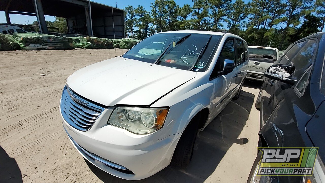 Photo of 2013 Chrysler Town & Country