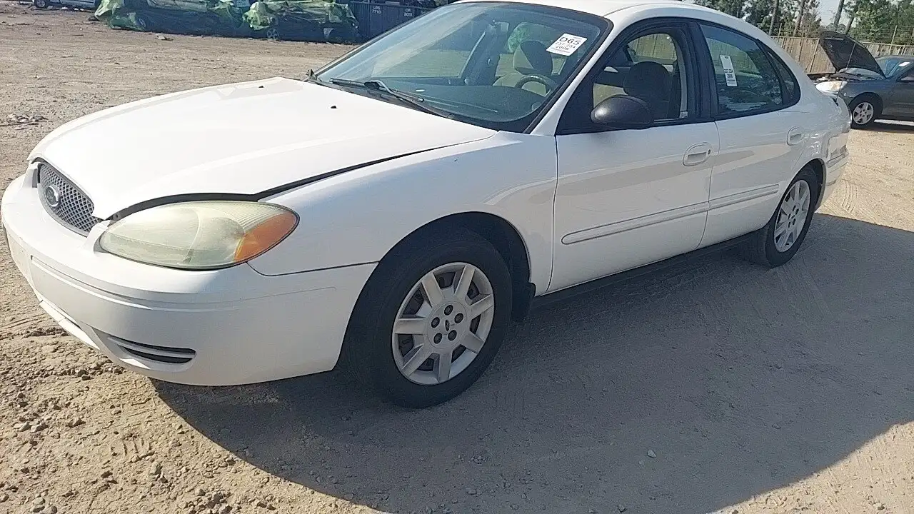 Photo of 2006 Ford Taurus