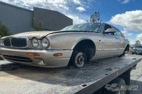 Photo of 2001 Jaguar XJ-Series