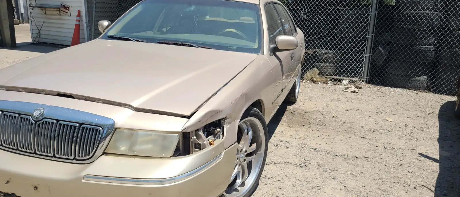 Photo of 1998 Mercury Grand Marquis