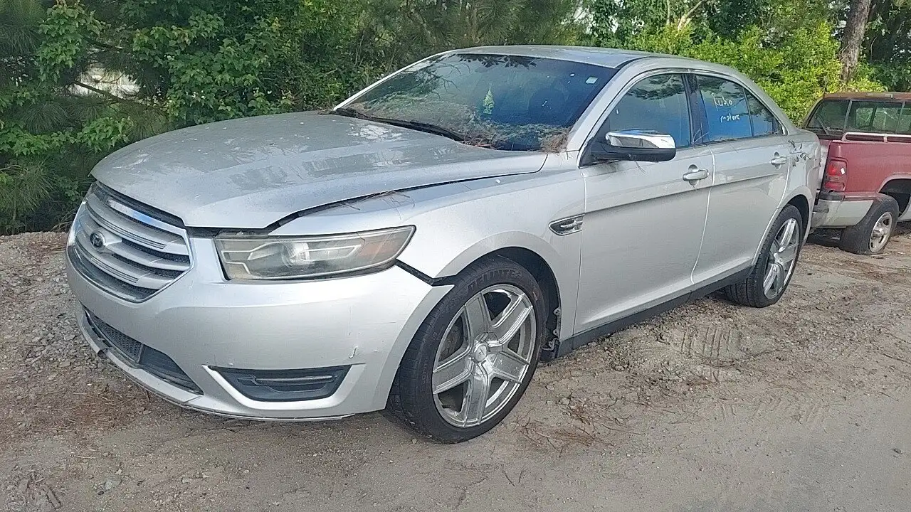 Photo of 2015 Ford Taurus