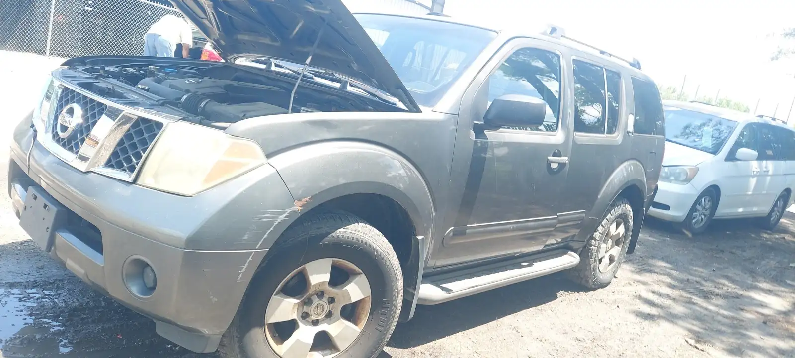 Photo of 2005 Nissan Pathfinder