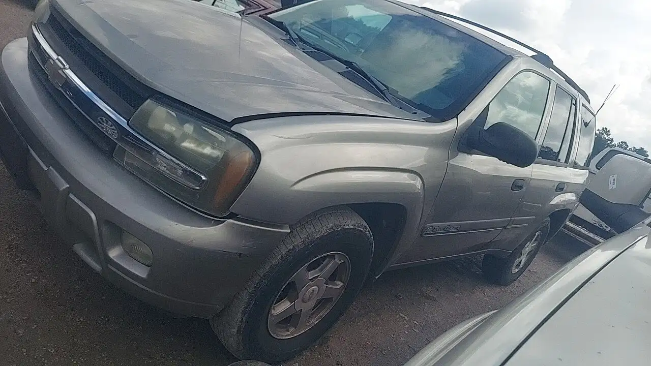 Photo of 2002 Chevrolet Trailblazer