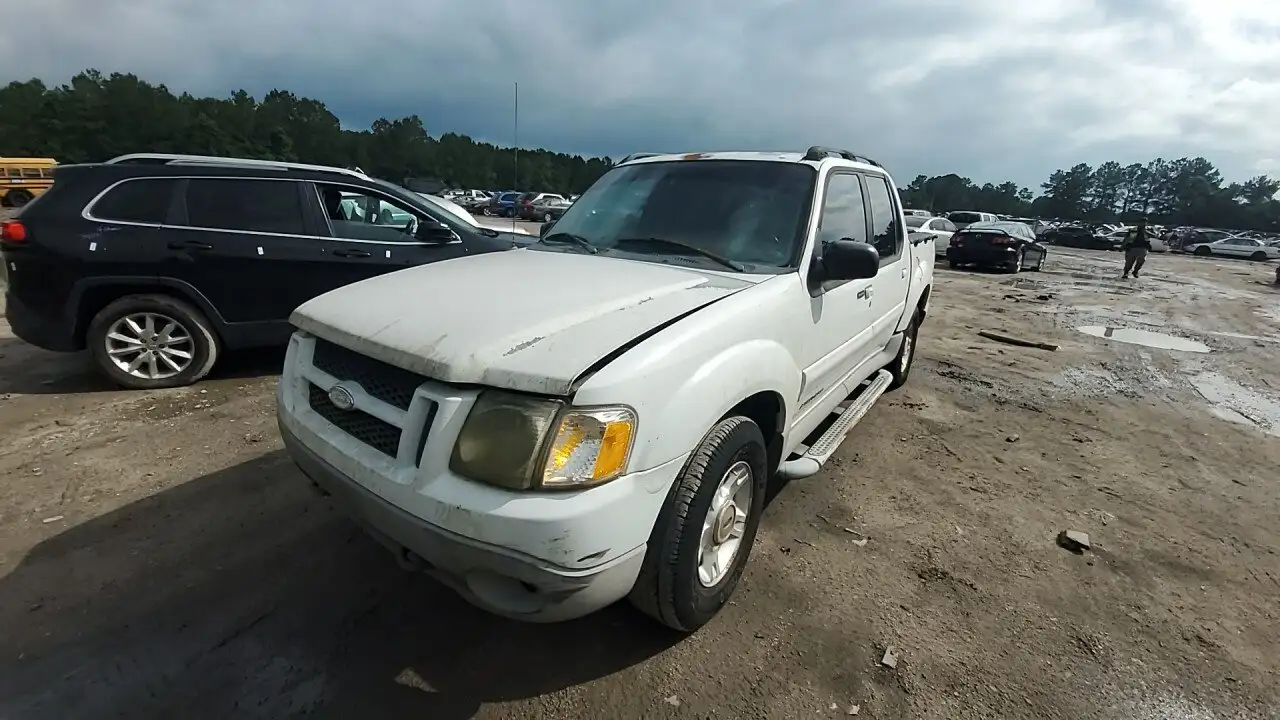 Photo of 2001 Ford Explorer Sport Trac