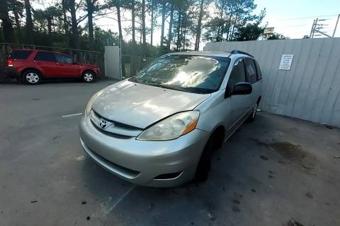 Photo of 2008 Toyota Sienna