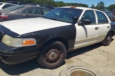 Photo of 2009 Ford Crown Victoria