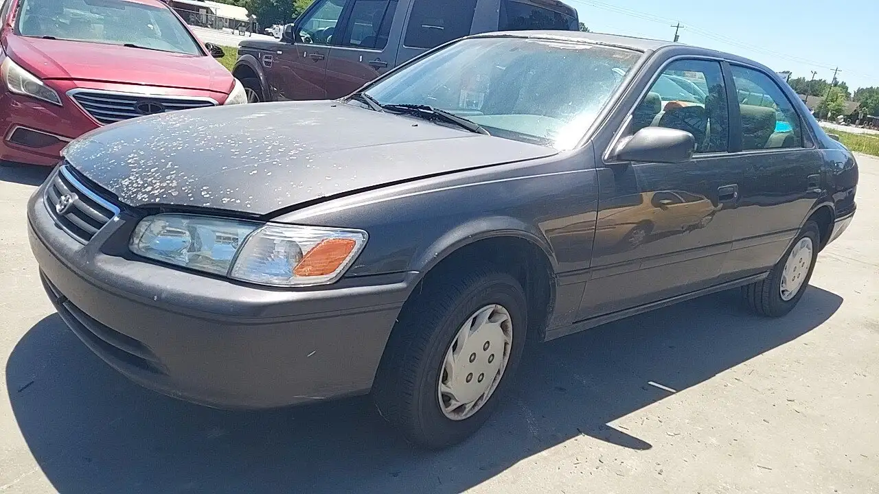 Photo of 2000 Toyota Camry