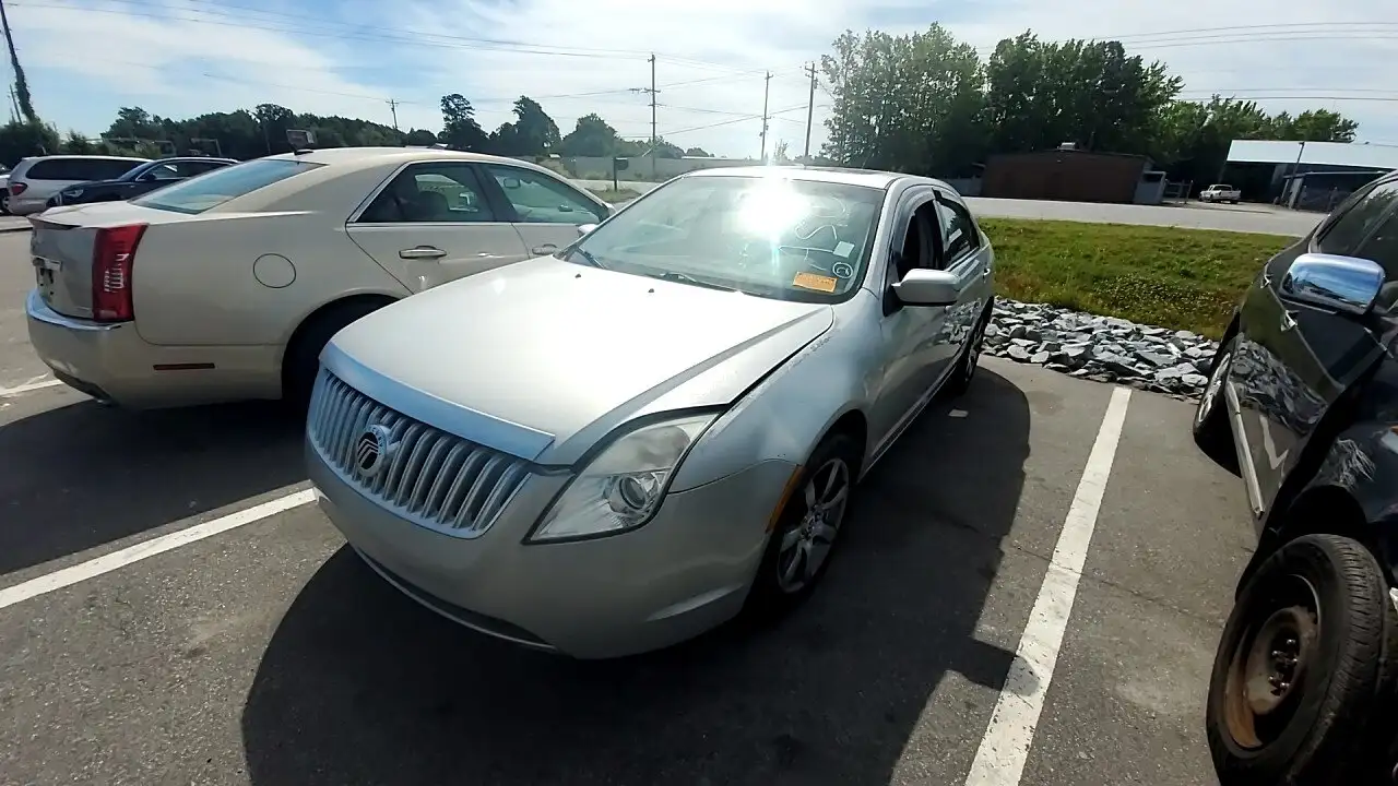 Photo of 2010 Mercury Milan
