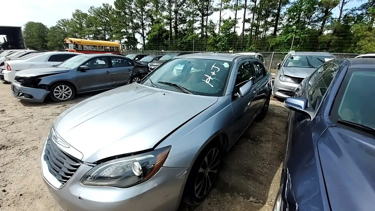 Photo of 2014 Chrysler 200