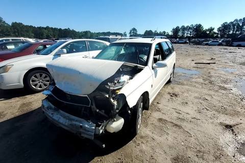 Photo of 2003 Saturn Lw200