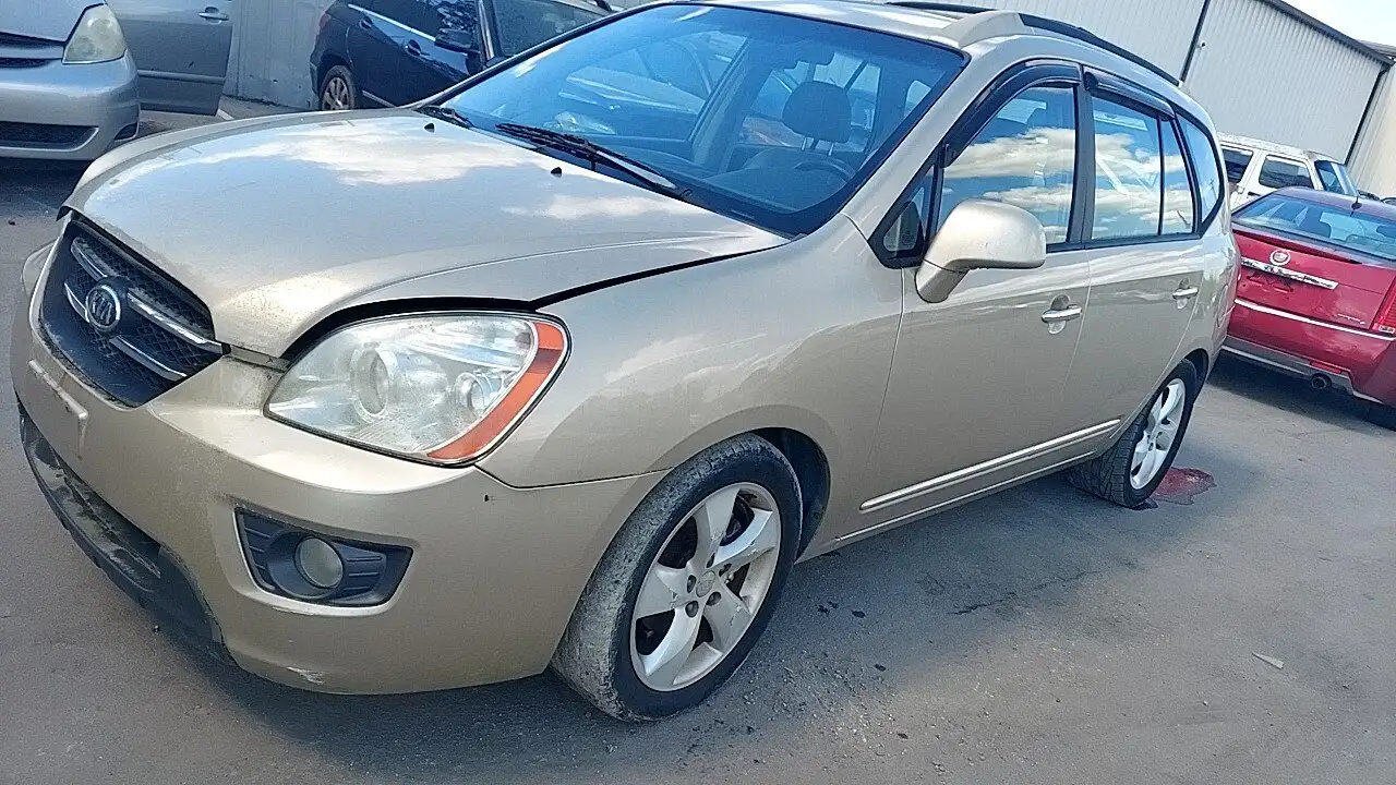 Photo of 2007 Kia Rondo
