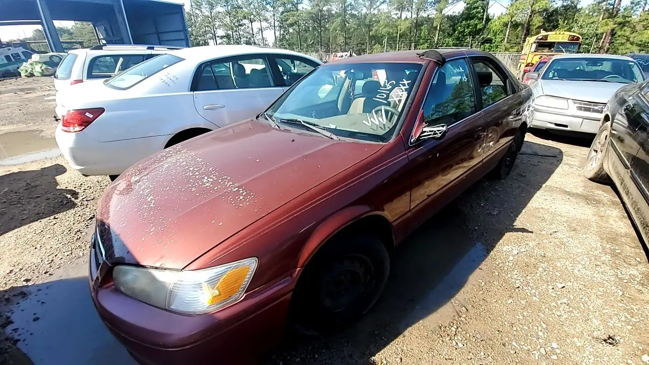 Photo of 2000 Toyota Camry