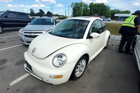 Photo of 2004 Volkswagen Beetle
