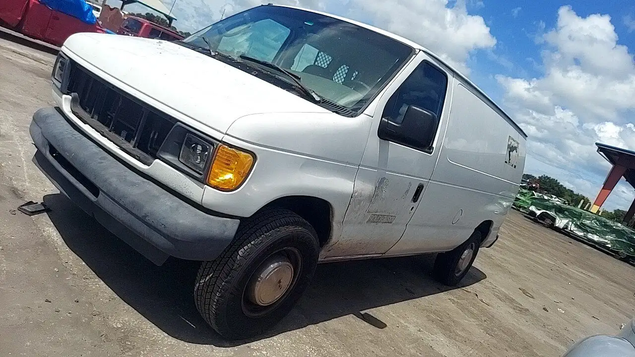 Photo of 2003 Ford E-250