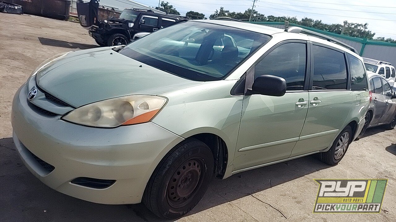 Photo of 2008 Toyota Sienna