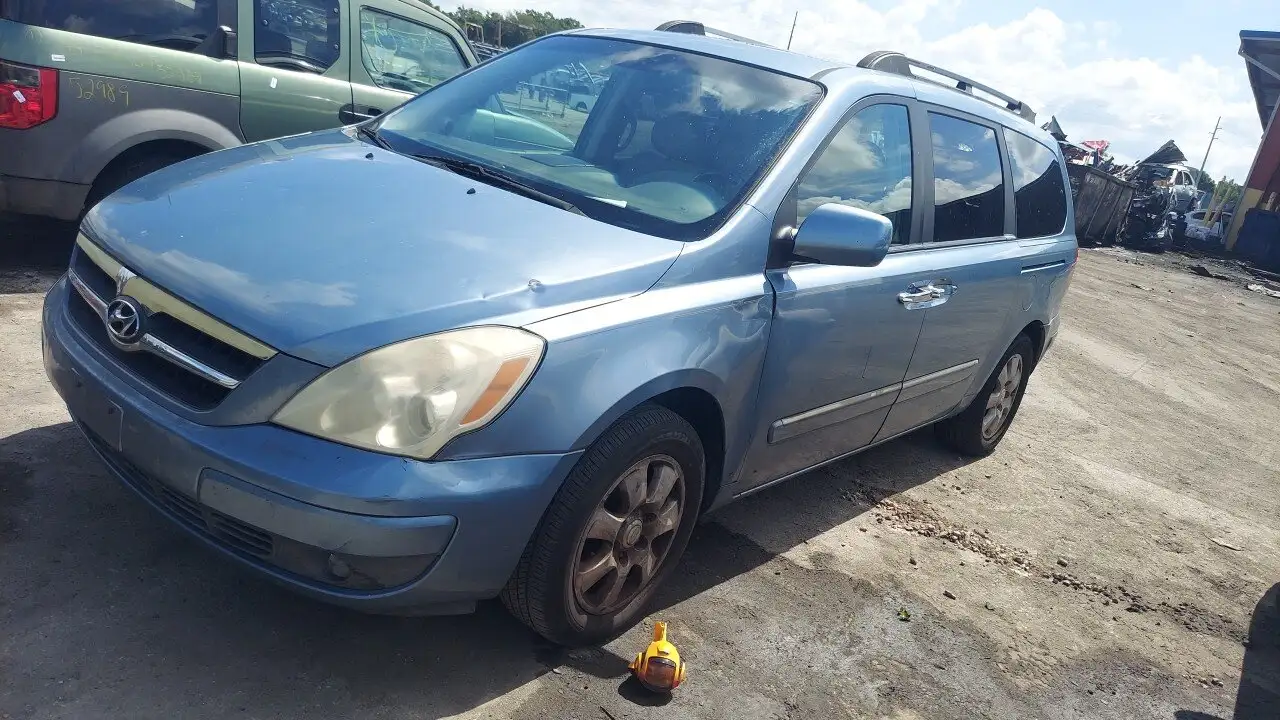 Photo of 2007 Hyundai Entourage