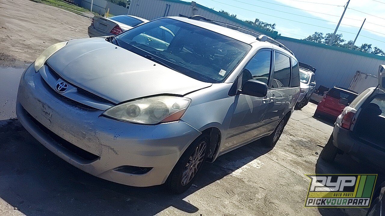 Photo of 2008 Toyota Sienna