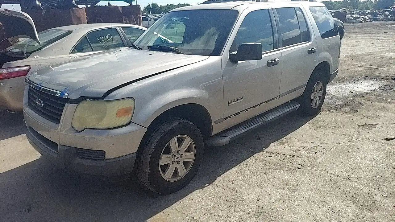 Photo of 2006 Ford Explorer