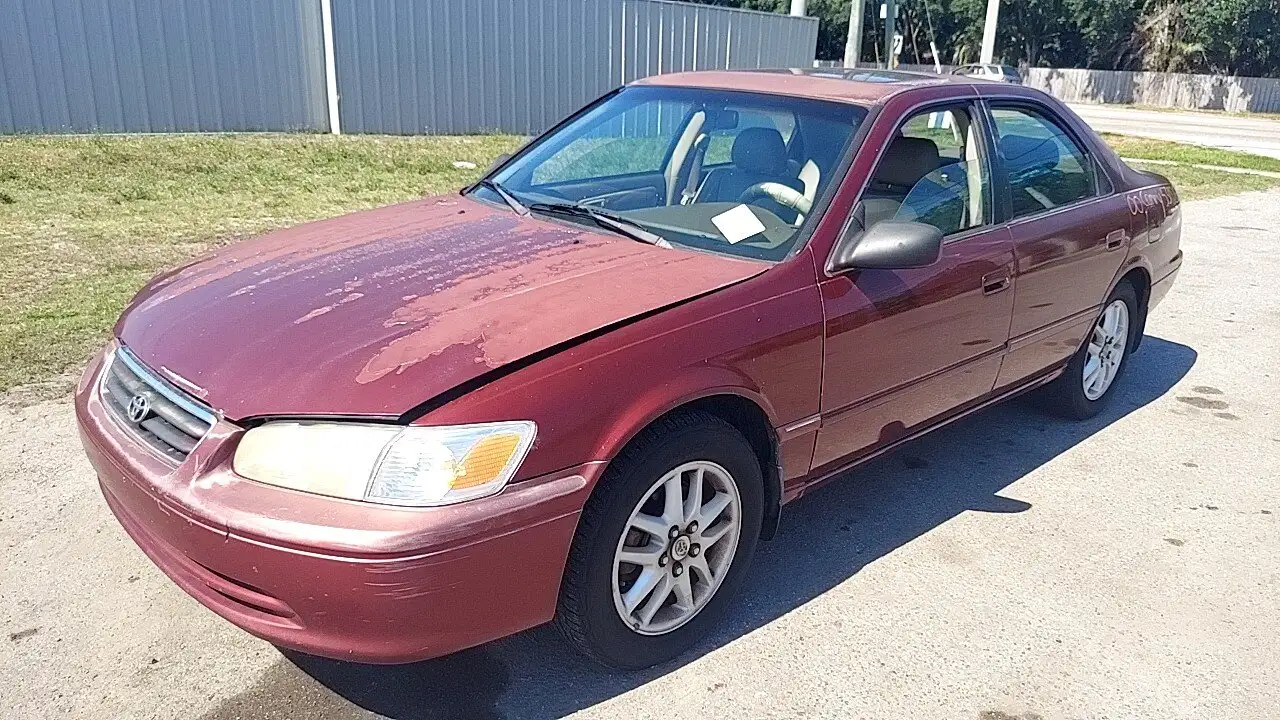 Photo of 2000 Toyota Camry