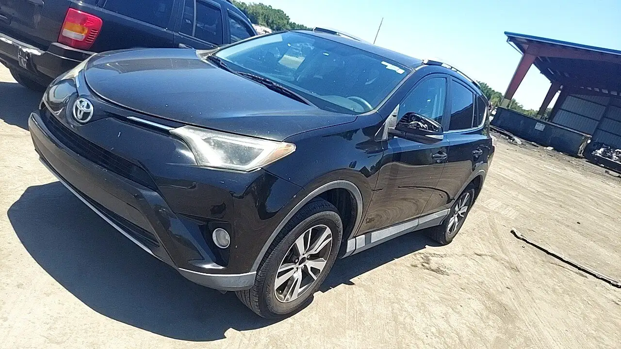Photo of 2016 Toyota Rav4