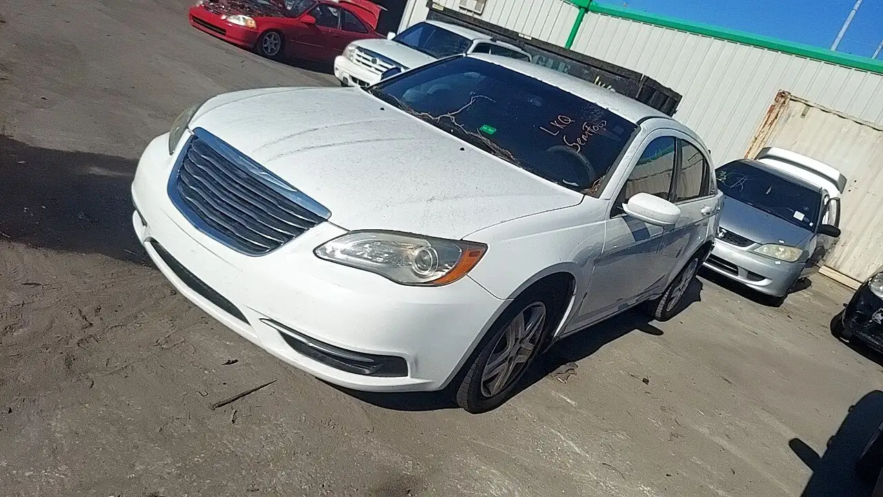 Photo of 2014 Chrysler 200