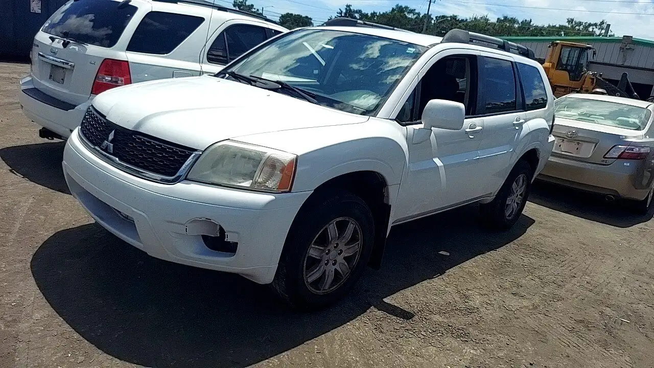 Photo of 2011 Mitsubishi Endeavor